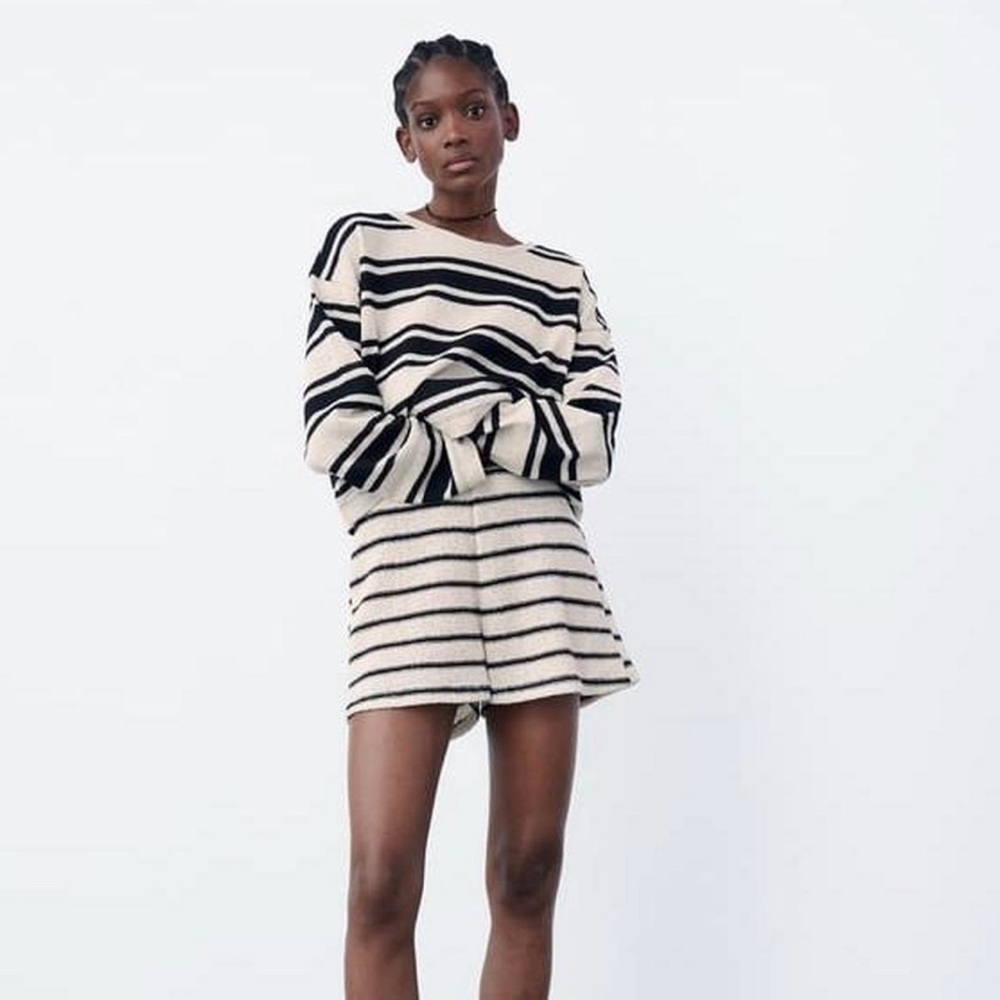 Zara Cropped Striped Sweater size L